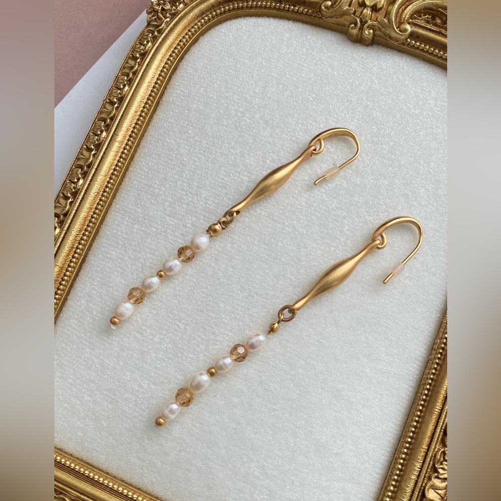 SENCE Copenhagen - Chic Gold and Pearl Dangle Earrings Black Friday sale🍎only1 - Picture 6 of 7